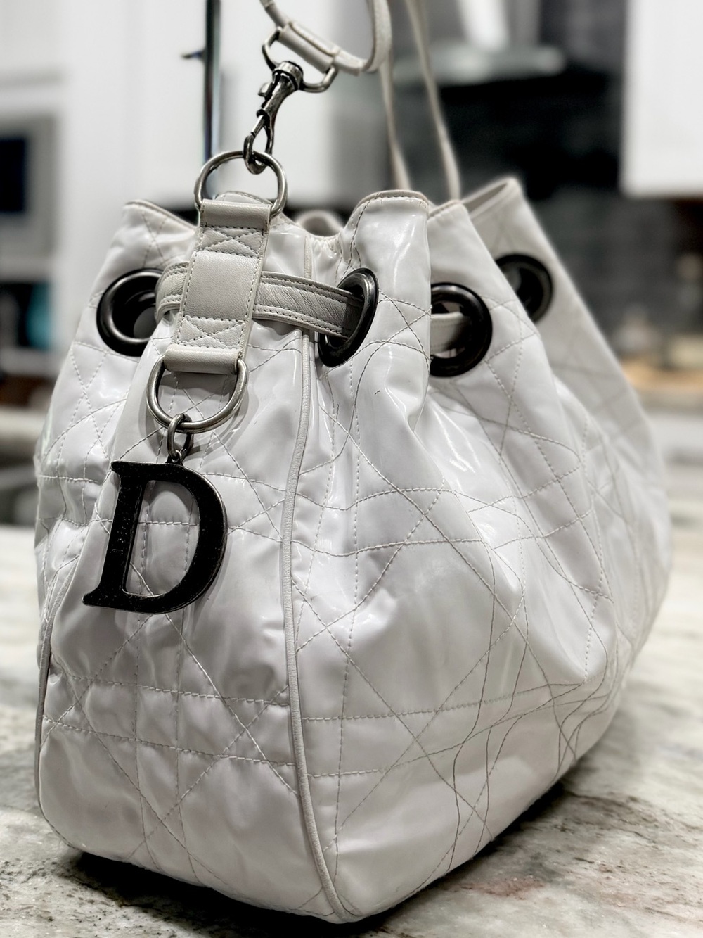 Dior Authentic White Quilted Bucket Bag with D Logo Charm - Picture 1 of 14